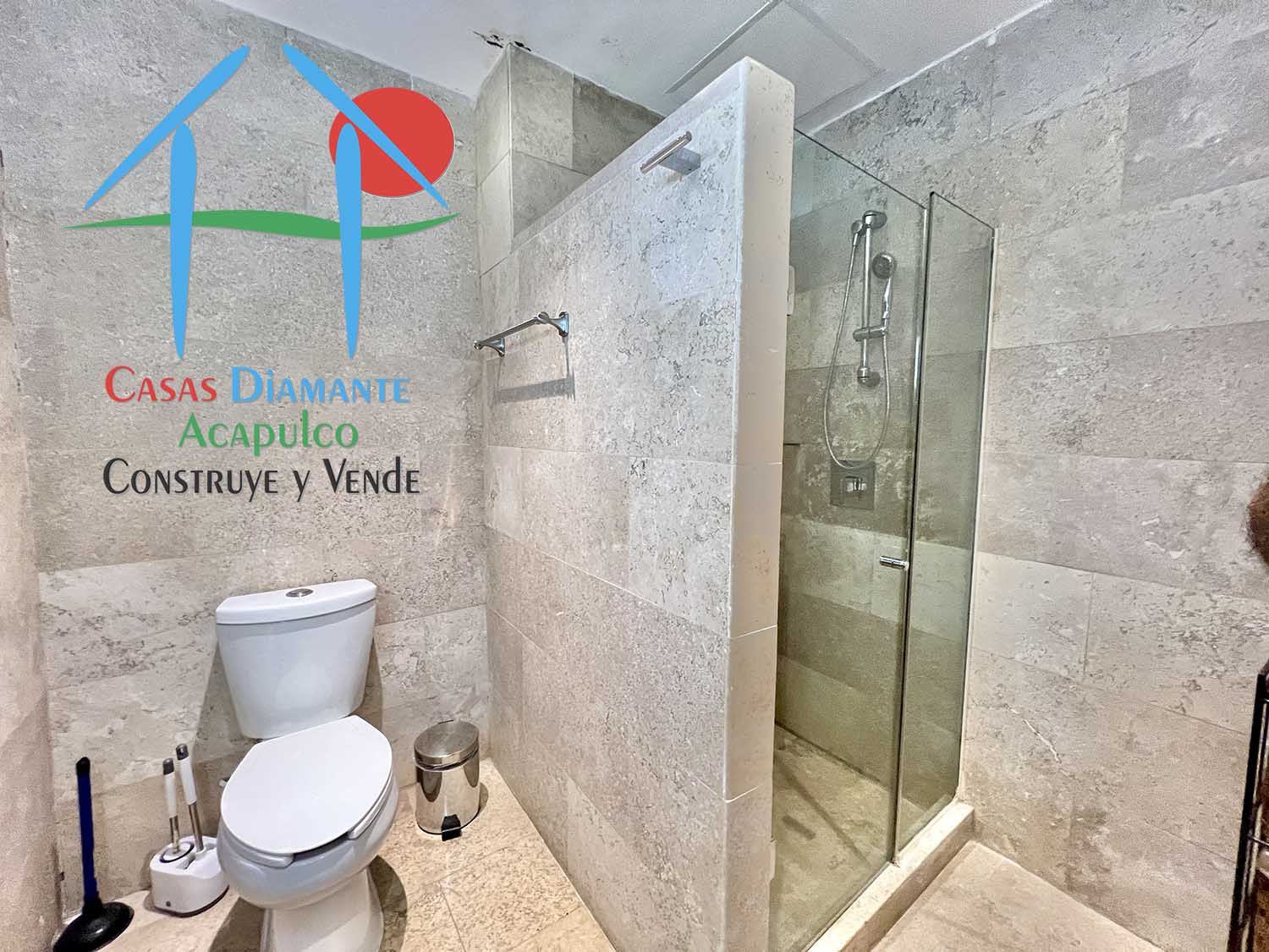 Ocean Front 201 - Baño completo 1